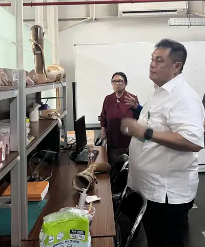 Kunjungi Laboratorium Fakultas Teknik Udinus, Dirut RSUP Dr. Kariadi Bahas Pengembangan Teknologi Kesehatan