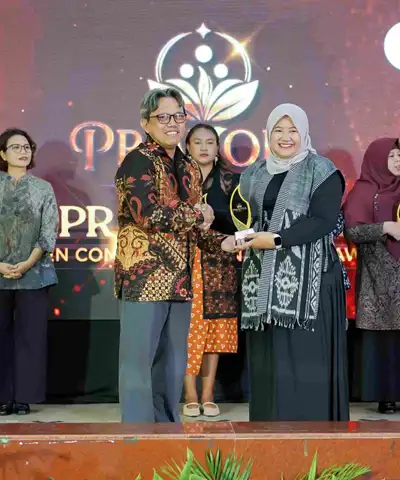 Koordinator Humas FIK Udinus, Heni Indrayani Raih Bronze Winner PRIWOLA 2026